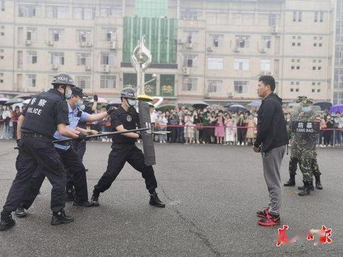 一名 歹徒 尾随学生试图混进校园 江夏区多项举措强化中小学幼儿园安全管理